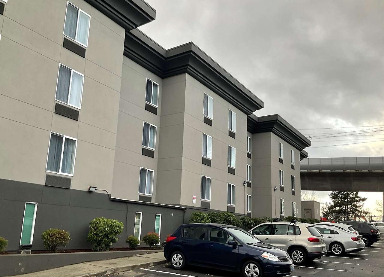 Surestay Plus Hotel By Best Western Seatac Airport Exterior photo