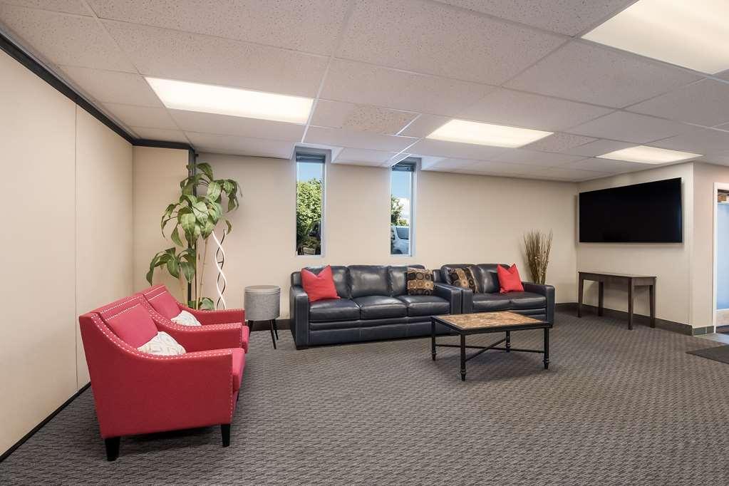 Surestay Plus Hotel By Best Western Seatac Airport Interior photo