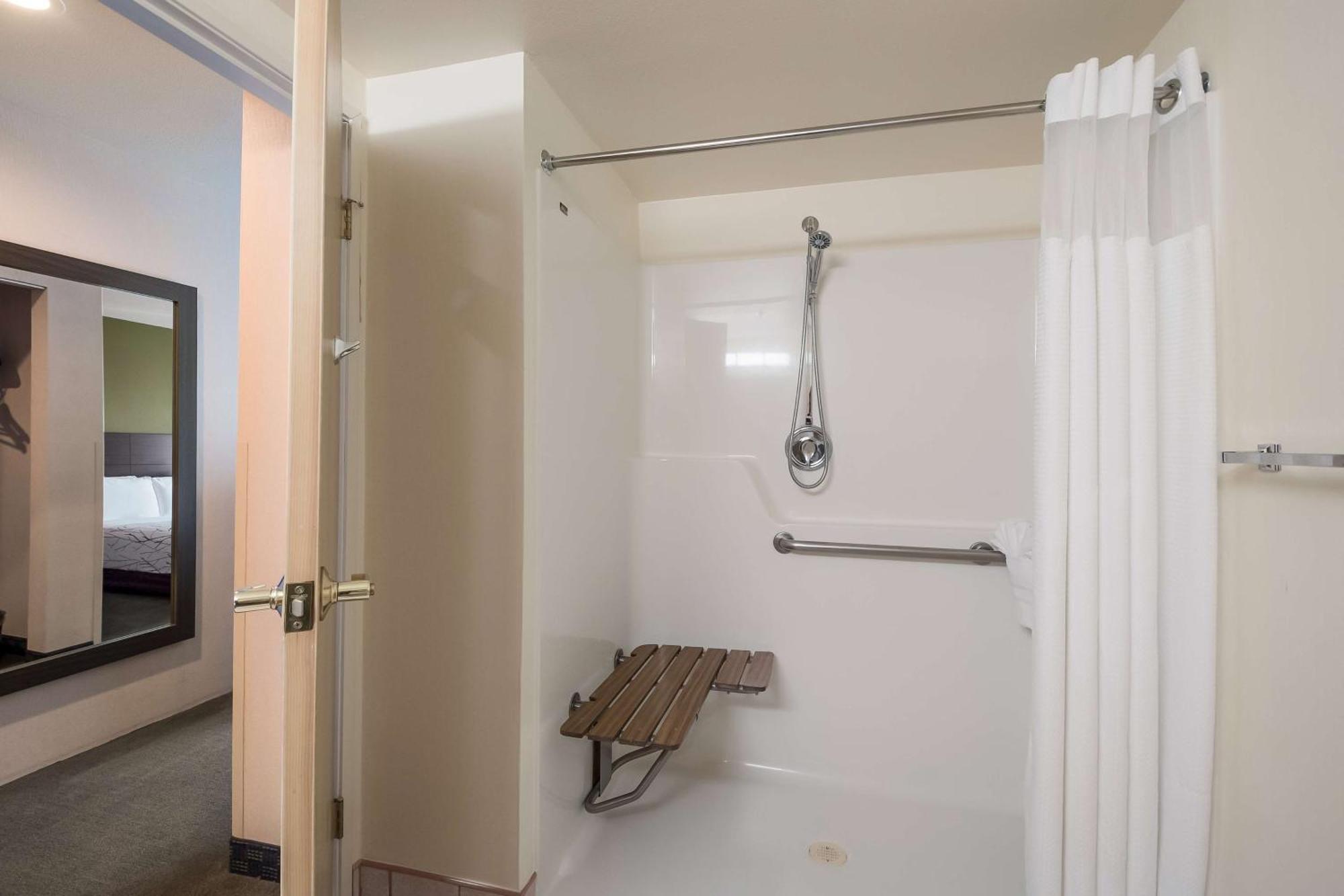 Surestay Plus Hotel By Best Western Seatac Airport Exterior photo