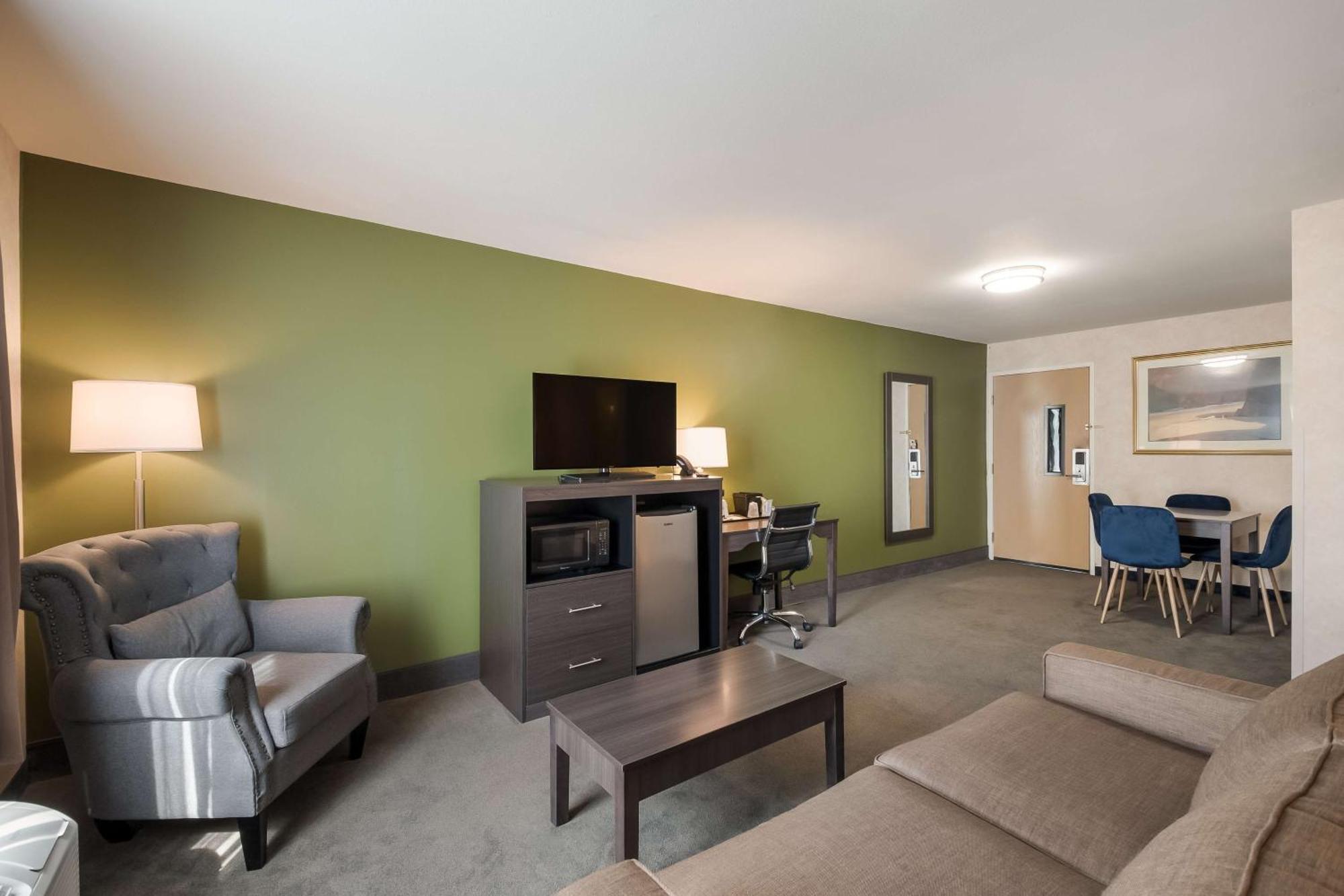 Surestay Plus Hotel By Best Western Seatac Airport Exterior photo