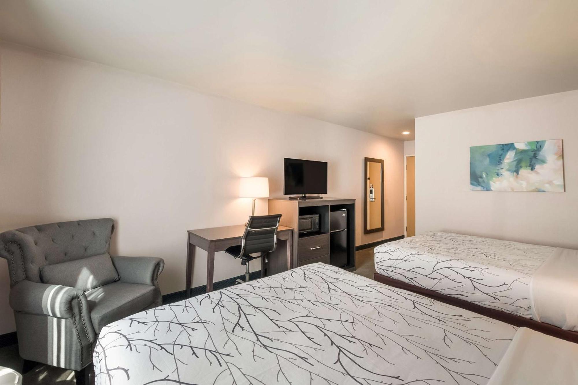 Surestay Plus Hotel By Best Western Seatac Airport Exterior photo